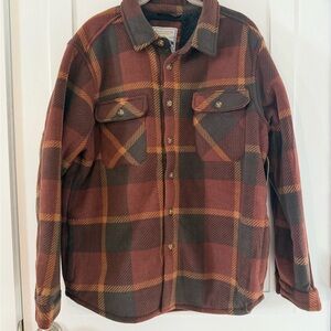 NWT Bass Creek outfitters men’s Plaid Flannel Jacket. Fleece lined size medium.